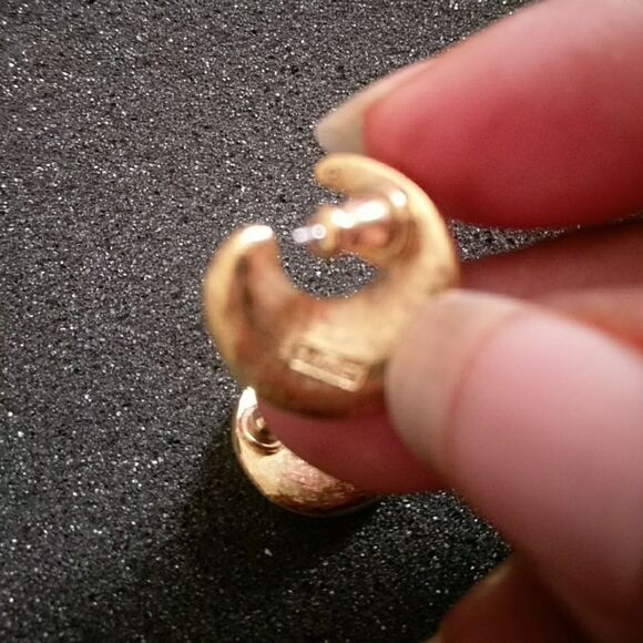 Vintage Monet earrings  - Picture 4 of 4